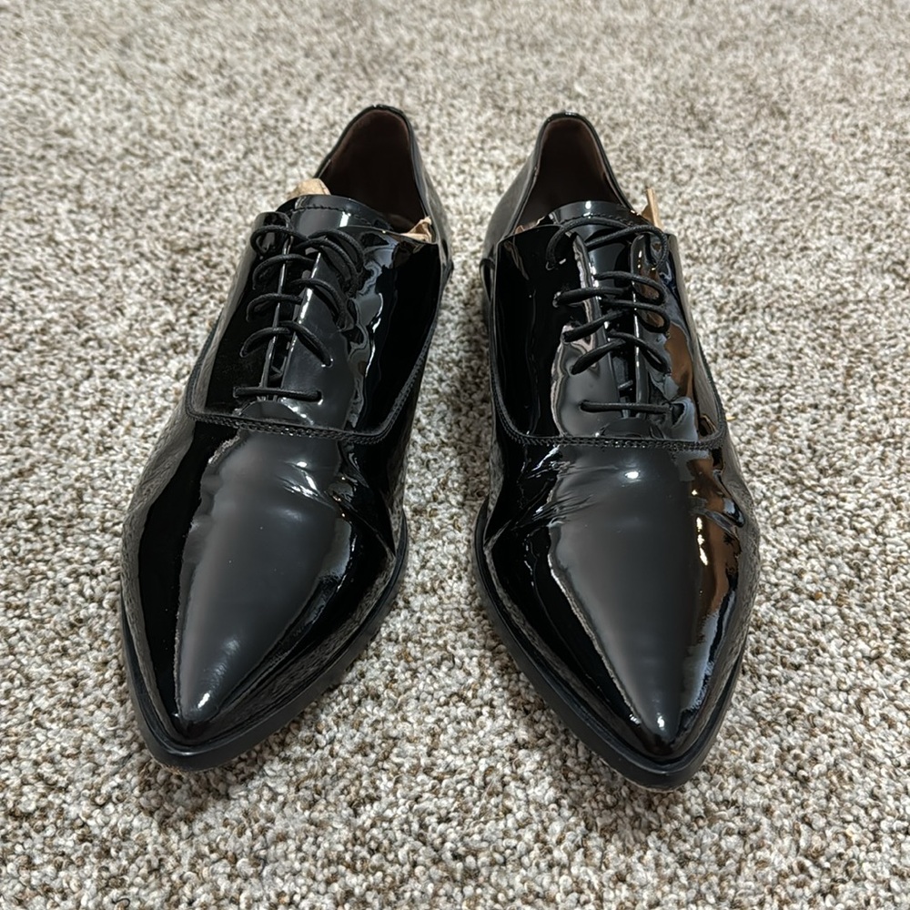 AGL Women's Patent Leather Pointy Toe Oxford EUC Size 10.5 In Black EURO SZ 41.5 - Picture 2 of 10
